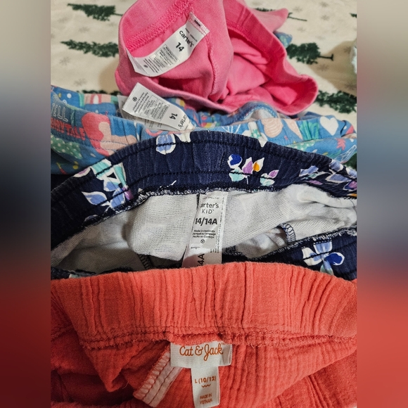 Nike and Patterned Shorts Set - Picture 3 of 3